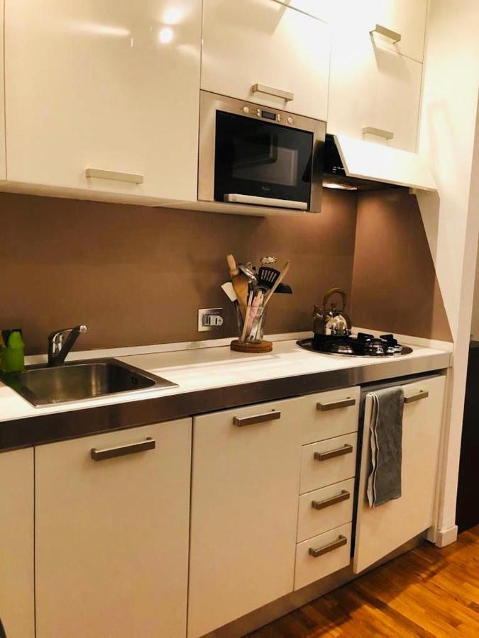 Portavenezia49 - Appartamento Milano Porta Venezia Con Jacuzzi Bagian luar foto